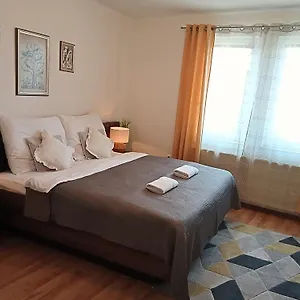 Orient Apartmanhaz Aparthotel