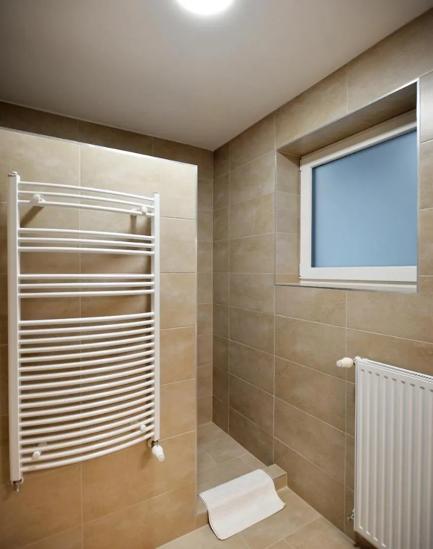 One Luxury Suites Eger Lejlighed
