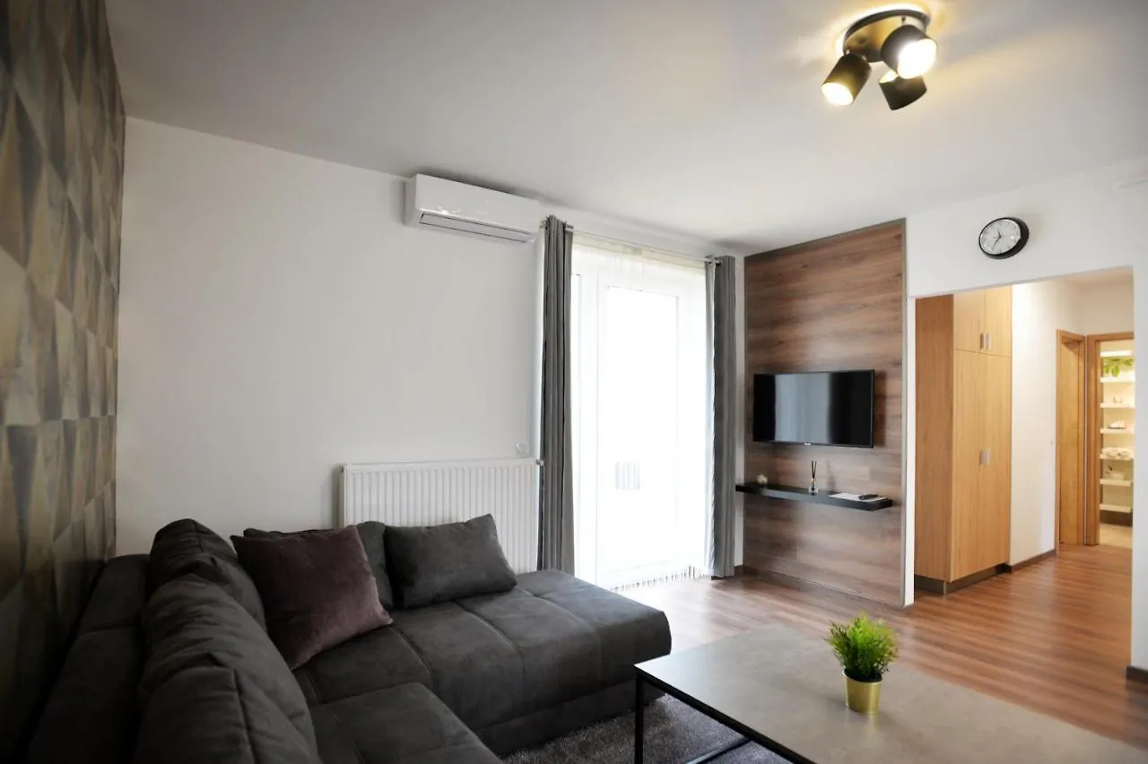 One Luxury Suites Eger 0*,