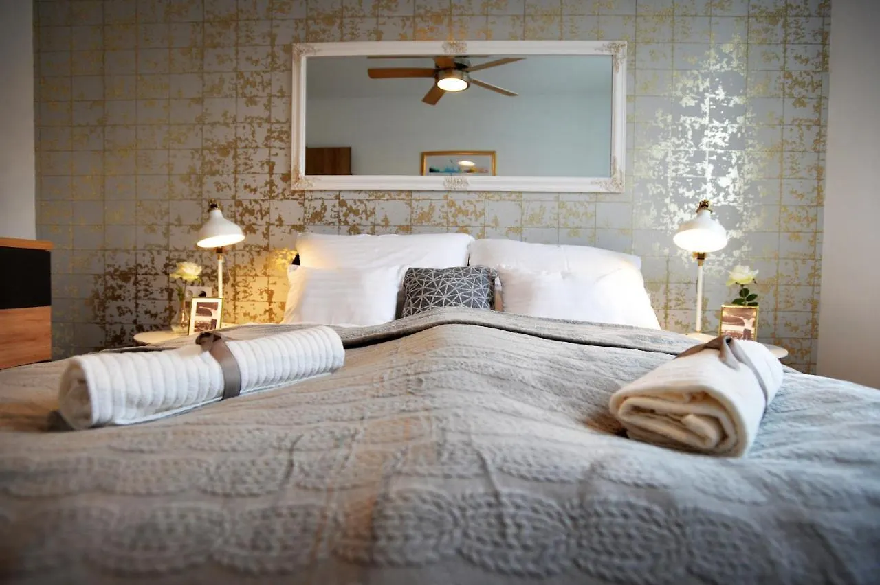One Luxury Suites Eger Ungarn